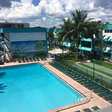 Surf Rider Resort Pompano Beach Esterno foto