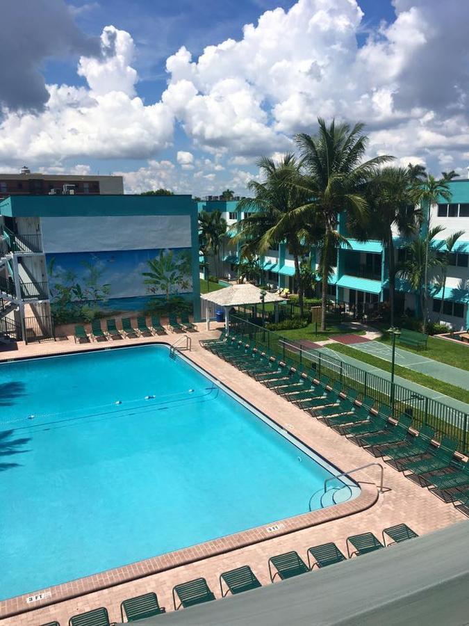 Surf Rider Resort Pompano Beach Esterno foto